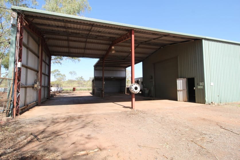 31 Old Mica Creek Mount Isa QLD 4825 - Image 3