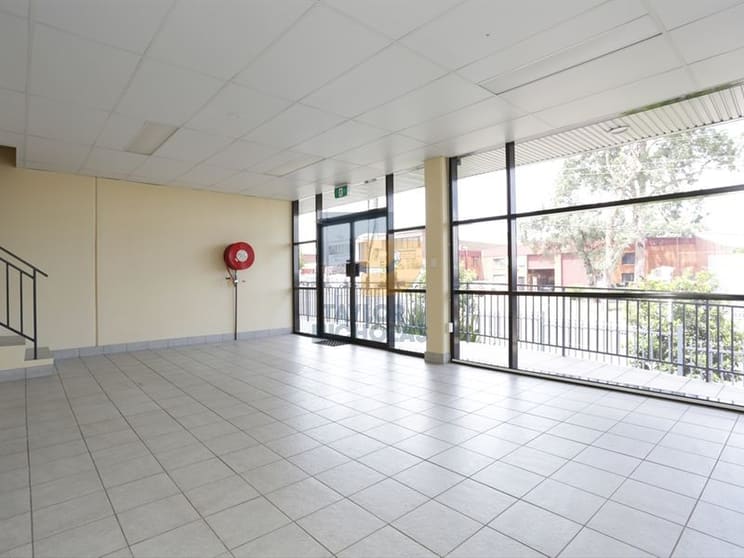 Click to view all images 4/1 Boden Road Seven Hills NSW 2147 - Image 3