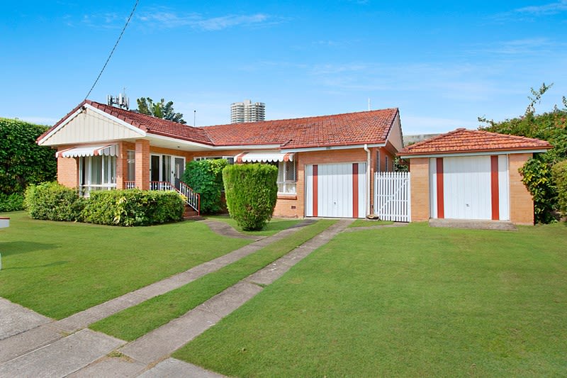Click to view all images 25 Lemana Lane Burleigh Heads QLD 4220 - Image 2