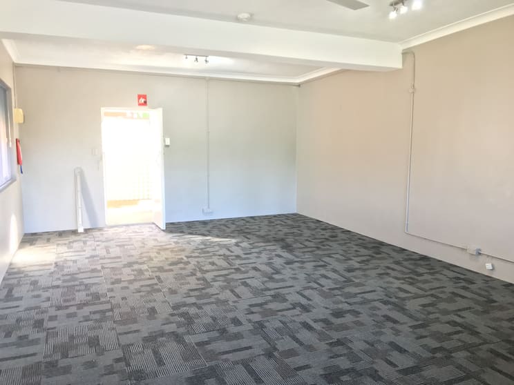 Click to view all images 1a St Georges Crescent Faulconbridge NSW 2776 - Image 3