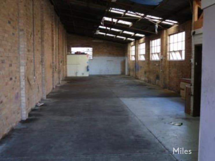 Click to view all images 1/32 Korong Road Heidelberg West VIC 3081 - Image 2