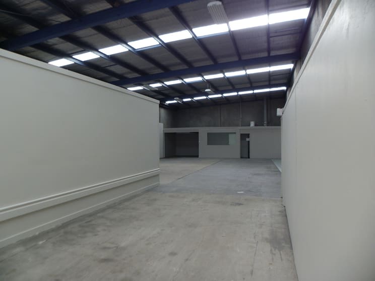 Click to view all images 1/12 Hi-Tech Place Rowville VIC 3178 - Image 2
