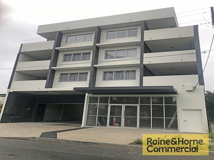 Click to view all images 19 Thomas Street Chermside QLD 4032 - Image 2