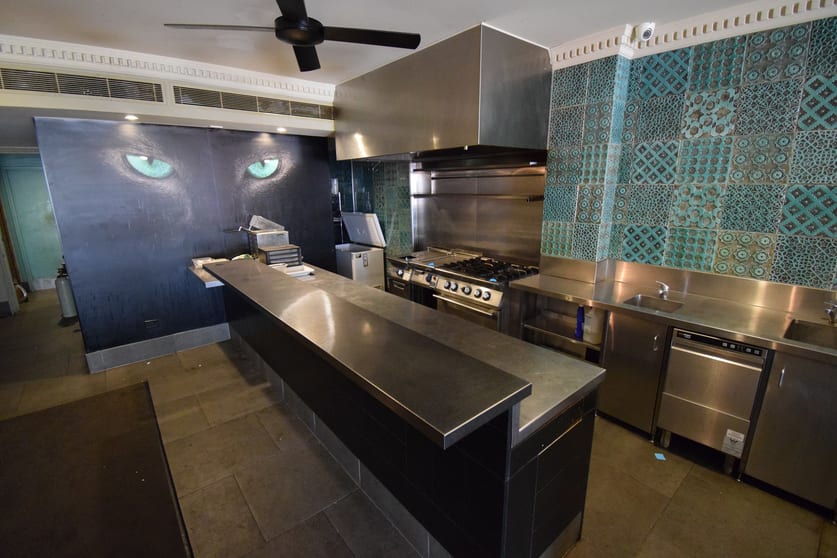 Click to view all images 30 Tedder Avenue Main Beach QLD 4217 - Image 3