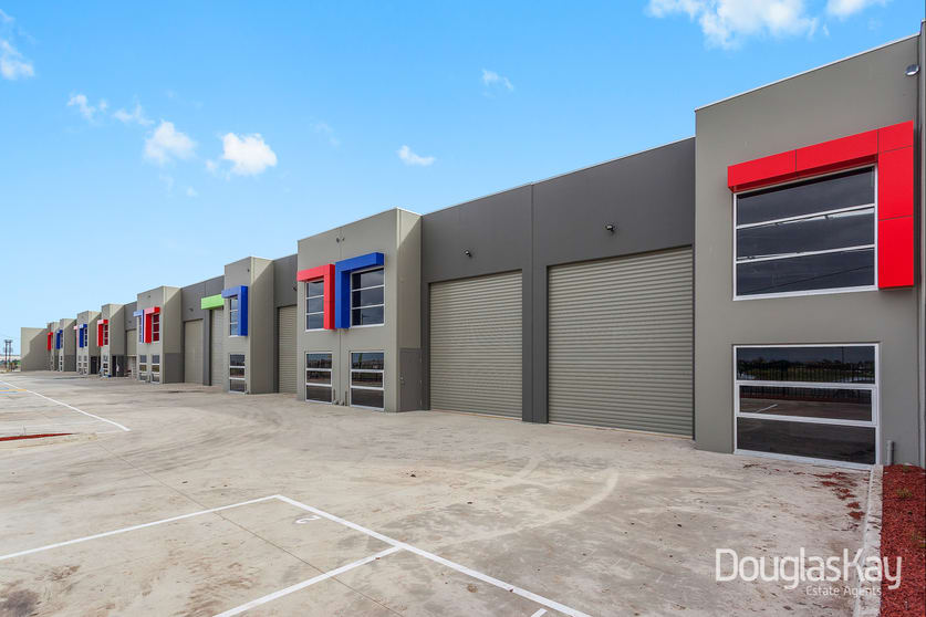 Click to view all images 10/39-45 Spalding Avenue Sunshine North VIC 3020 - Image 3