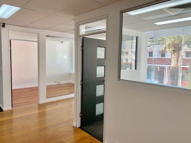 1/34 Orchid Avenue Surfers Paradise QLD 4217 - Image 2