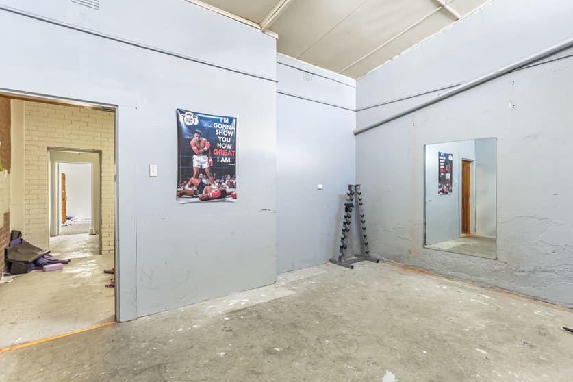 81 Warrigal Rd Hughesdale VIC 3166 - Image 3