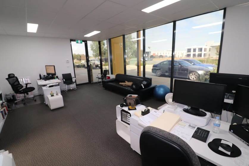 Click to view all images 1/2 Silkwood Rise Carrum Downs VIC 3201 - Image 3