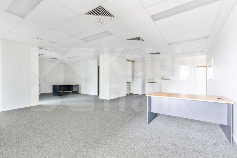 Level 1 Unit 4/4/138 George Street Rockhampton City QLD 4700 - Image 2