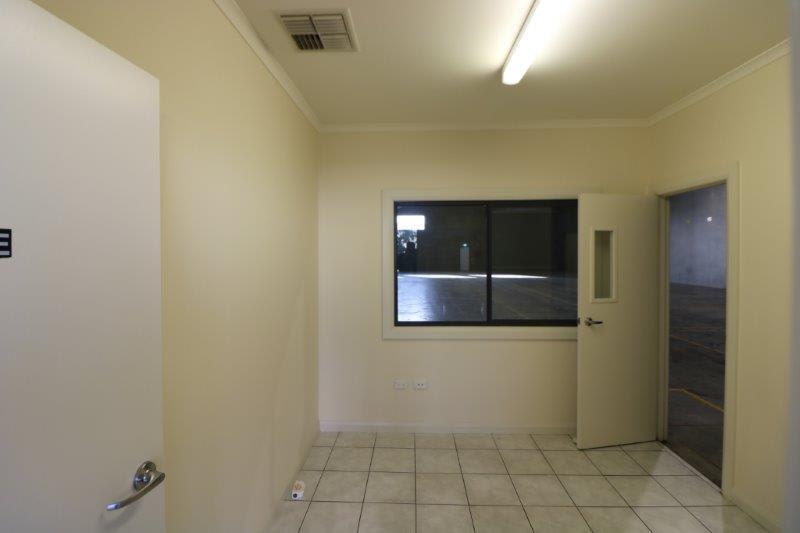 Click to view all images Unit 2/18-20 Carsten Road Gepps Cross SA 5094 - Image 3