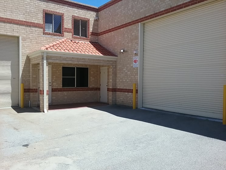 2/5 Emplacement Crescent Hamilton Hill WA 6163 - Image 2