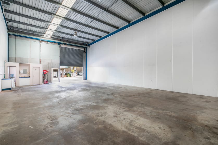 Click to view all images 35C/1-3 Endeavour Road Caringbah NSW 2229 - Image 2