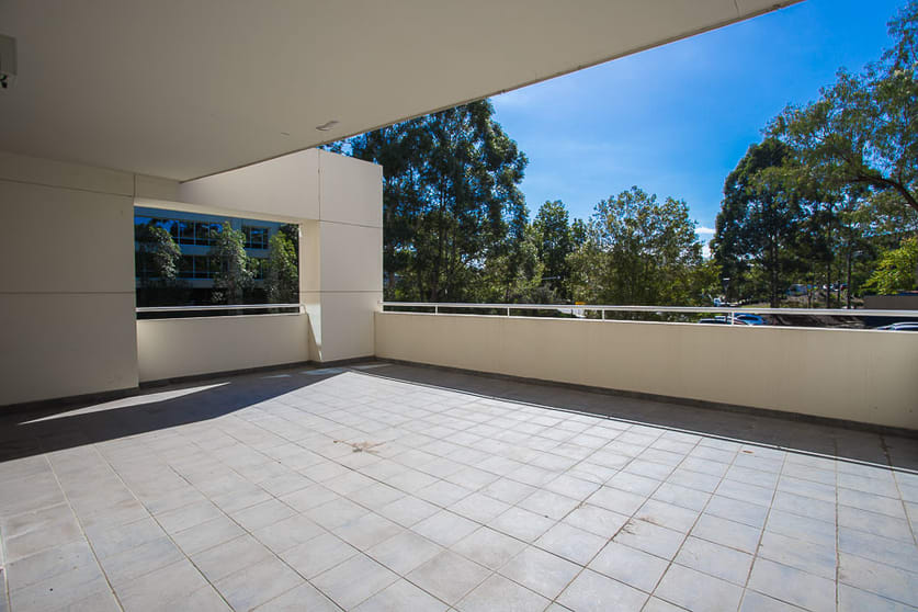 Click to view all images G13/25 Solent Circuit Norwest NSW 2153 - Image 3