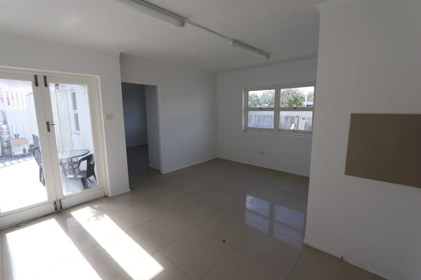 Click to view all images 4/2223 Gold Coast Highway Mermaid Beach QLD 4218 - Image 3