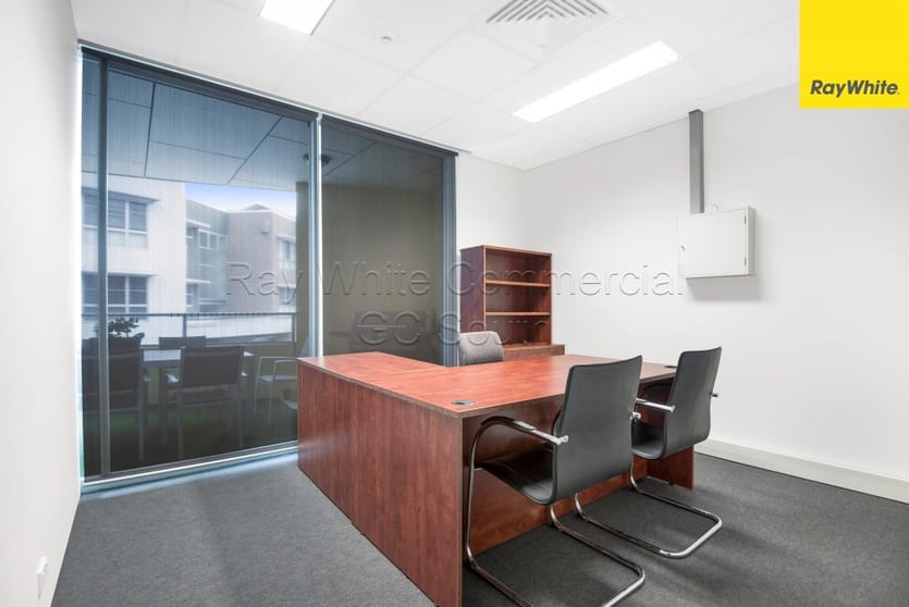 Click to view all images 1a/21 Lake Street Varsity Lakes QLD 4227 - Image 1