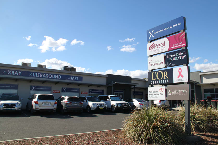 Click to view all images Suite 4, 103 Peel Street Tamworth NSW 2340 - Image 1
