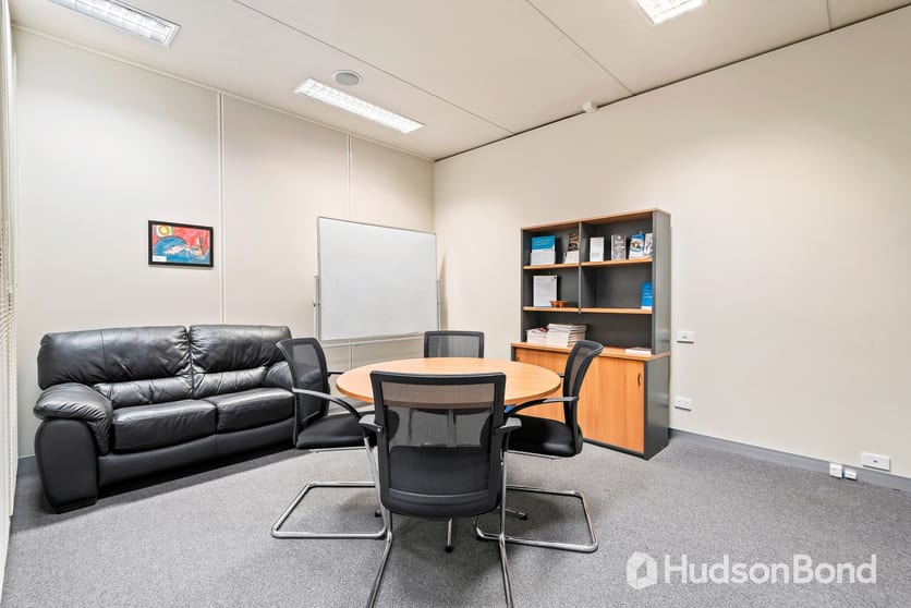 Click to view all images 3/208 Whitehorse Road Blackburn VIC 3130 - Image 3