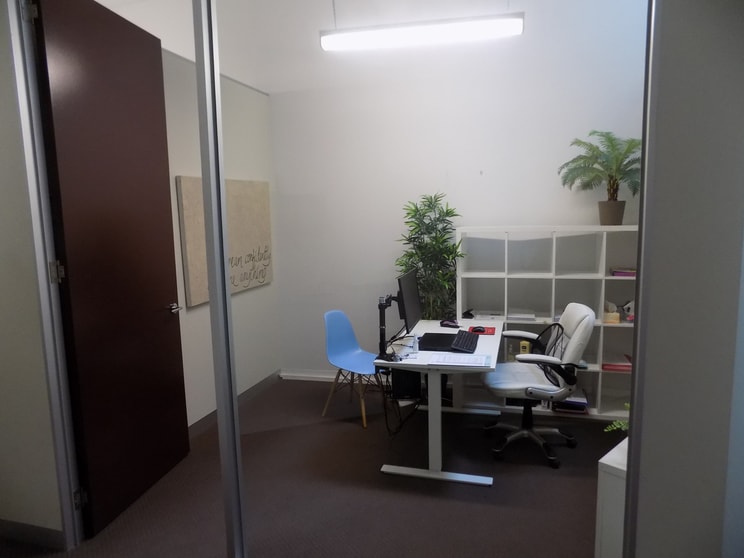 Click to view all images Office 4/278 Charman Road Cheltenham VIC 3192 - Image 2