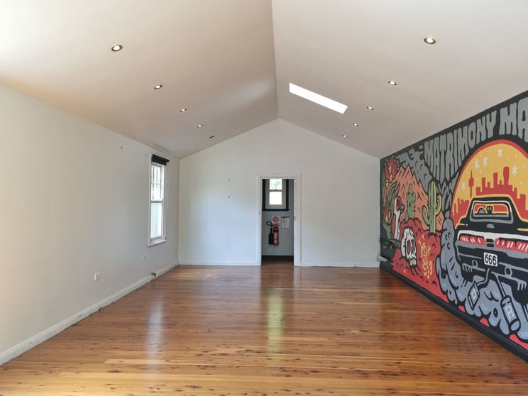 Click to view all images 4/52 Govetts Leap Road Blackheath NSW 2785 - Image 3