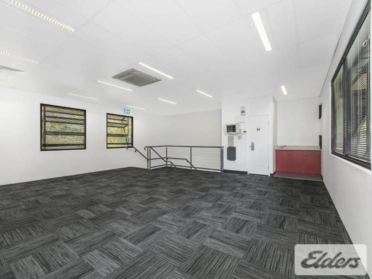 Click to view all images Newstead QLD 4006 - Image 2