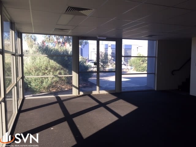 33 Mordaunt Circuit Canning Vale WA 6155 - Image 2