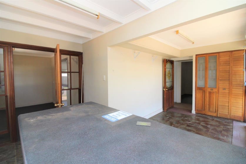 Click to view all images 2/139 North Street Harlaxton QLD 4350 - Image 3