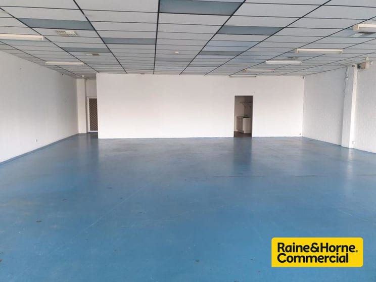 Click to view all images 19 & 20 / 7 Dellamarta Road Wangara WA 6065 - Image 3