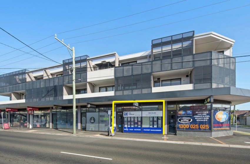 Click to view all images 2/658 Centre Road Bentleigh East VIC 3165 - Image 1