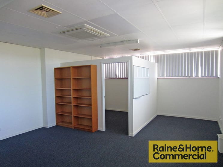 Click to view all images 1/32 Hayward Street Stafford QLD 4053 - Image 1