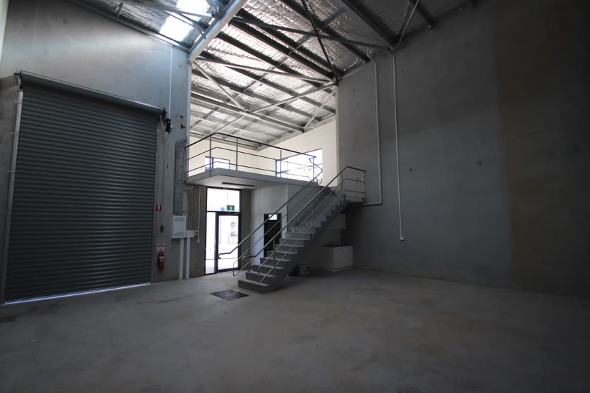 Click to view all images 11/10-12 Sylvester Avenue Unanderra NSW 2526 - Image 3