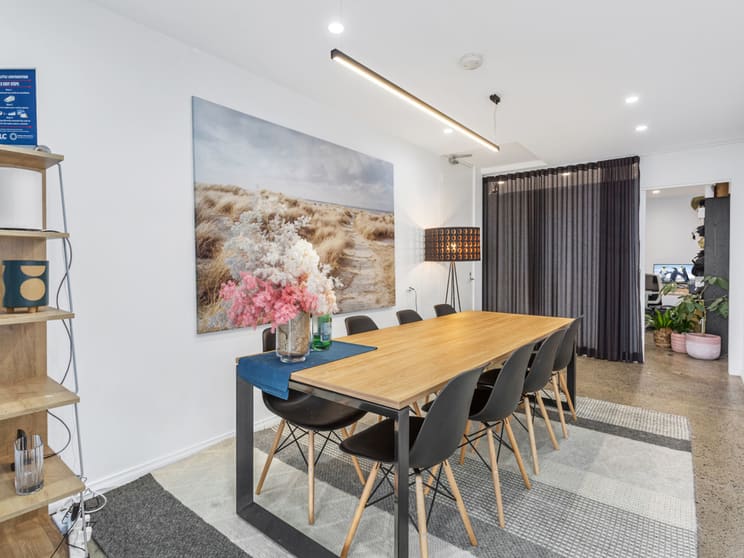 Click to view all images 2/30 Kings Lane Darlinghurst NSW 2010 - Image 3
