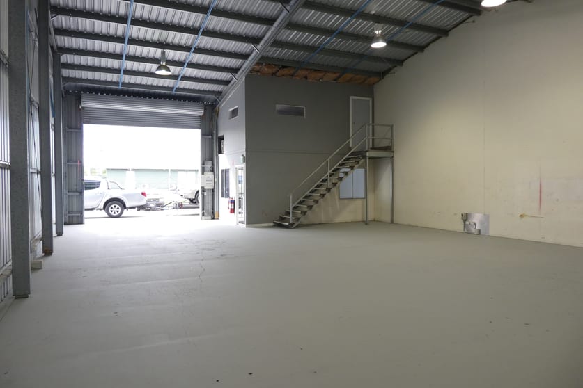 Click to view all images 2/48 Centenary Place Logan Village QLD 4207 - Image 3