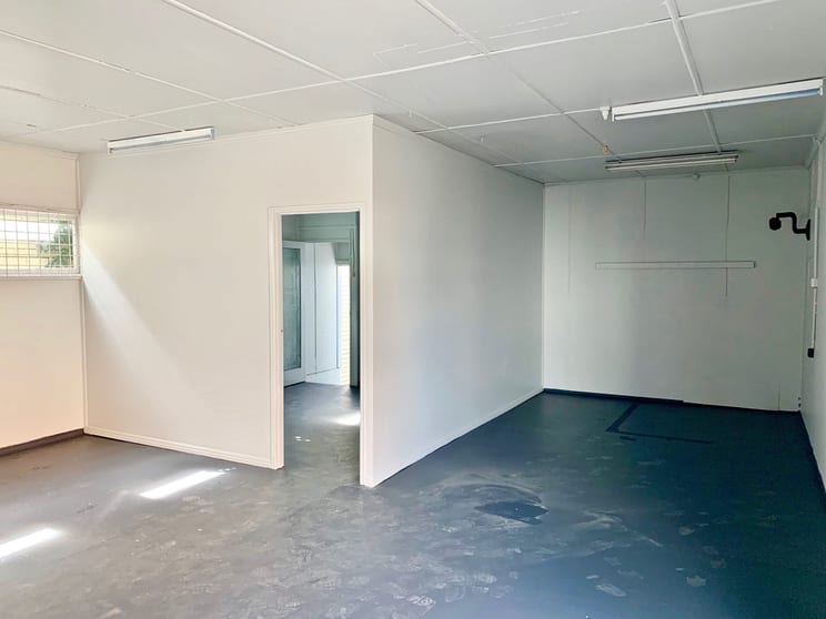 Click to view all images Unit 4/119 City Road Beenleigh QLD 4207 - Image 1