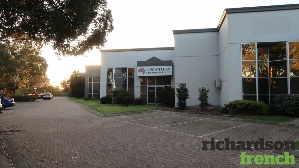 Click to view all images 3/42 Garden Boulevard Dingley Village VIC 3172 - Image 1
