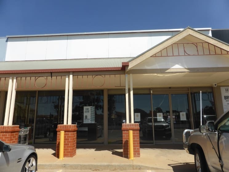 Click to view all images 848 Fifteenth Street Mildura VIC 3500 - Image 2