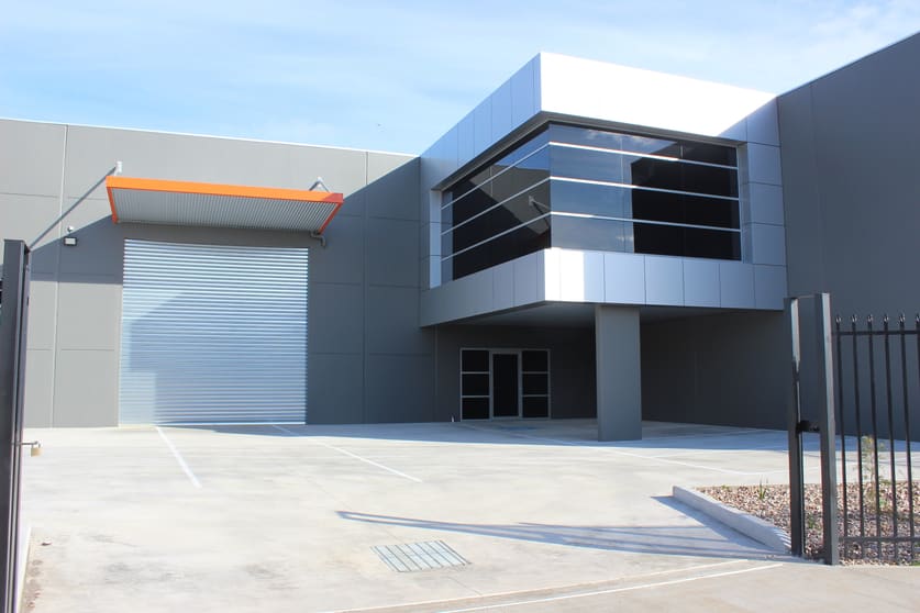Click to view all images 54 Paraweena Drive Truganina VIC 3029 - Image 3