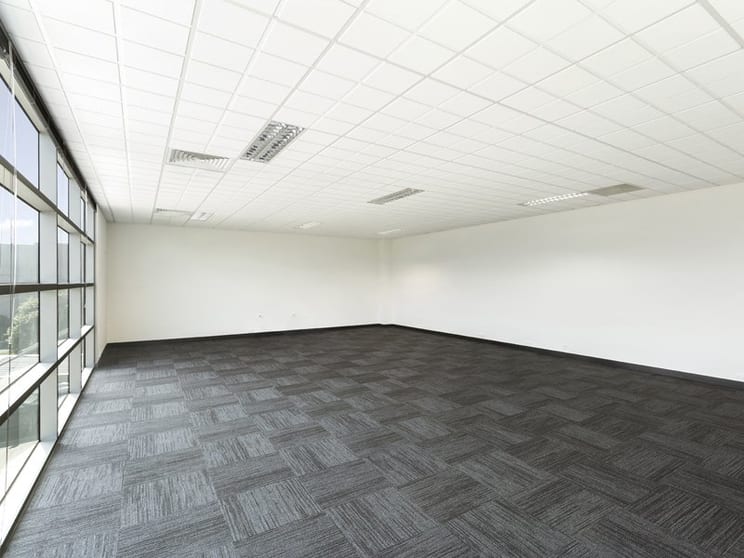 10/3 Westside Avenue Port Melbourne VIC 3207 - Image 3