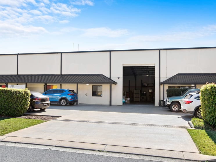 Click to view all images 2/58 Uralla Road Port Macquarie NSW 2444 - Image 3