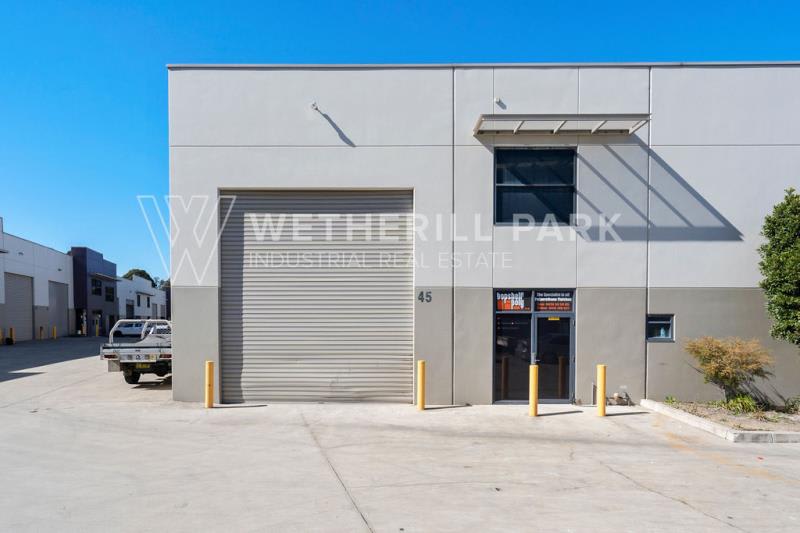 Click to view all images Smithfield NSW 2164 - Image 1