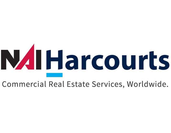 Click to view all images 1-39 Roseneath Street North Geelong VIC 3215 - Image 3