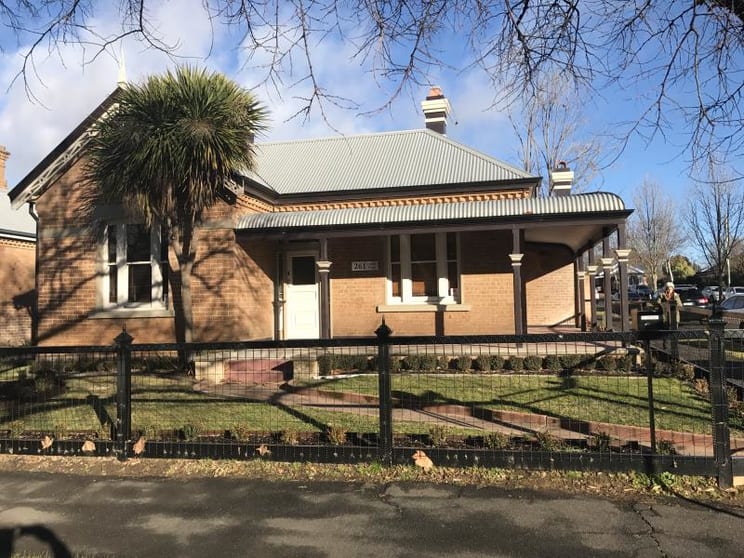 261 Lords Place Orange NSW 2800 - Image 1