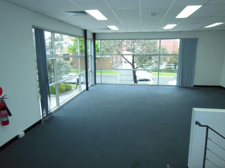 33 Connell Road Oakleigh VIC 3166 - Image 3