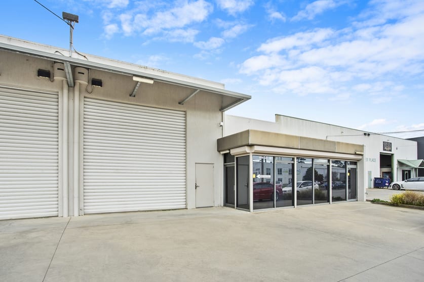 Click to view all images 2/11 Hepner Place North Geelong VIC 3215 - Image 1