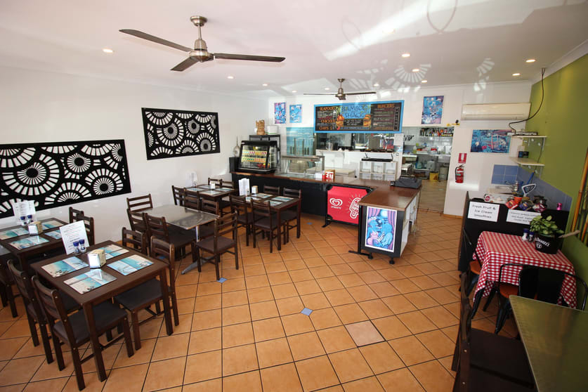 Click to view all images 4/117 Oleander Street Holloways Beach QLD 4878 - Image 3