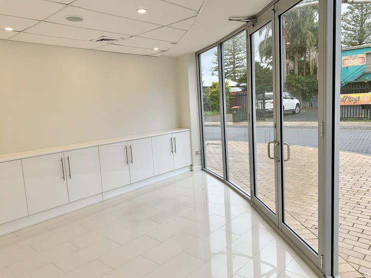Click to view all images 1/18 Coral Street The Entrance NSW 2261 - Image 1