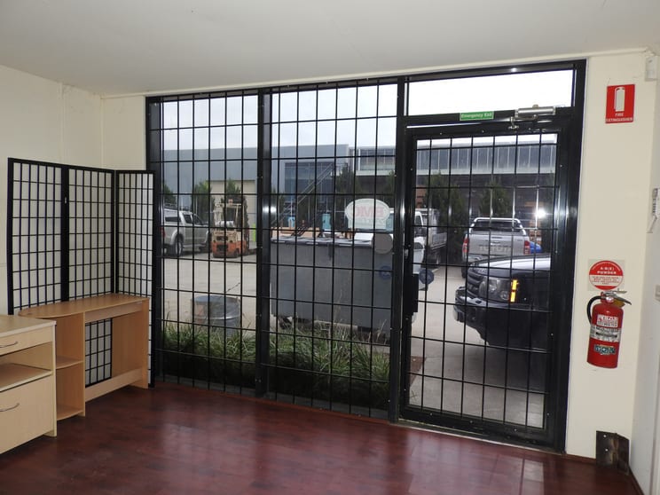 Click to view all images 6/26-28 Christensen Street Cheltenham VIC 3192 - Image 3