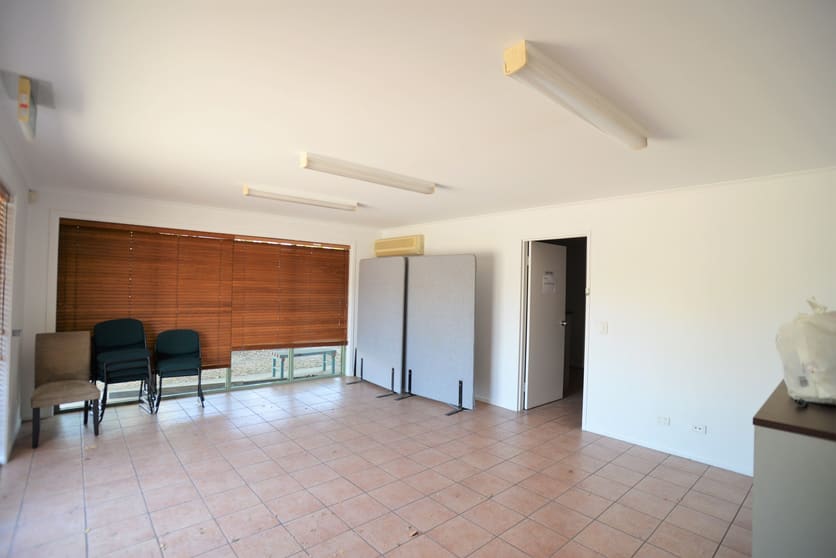 Click to view all images 4 Trade Street Lytton QLD 4178 - Image 2