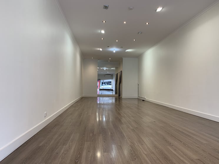 Click to view all images 133 PUCKLE STREET Moonee Ponds VIC 3039 - Image 2