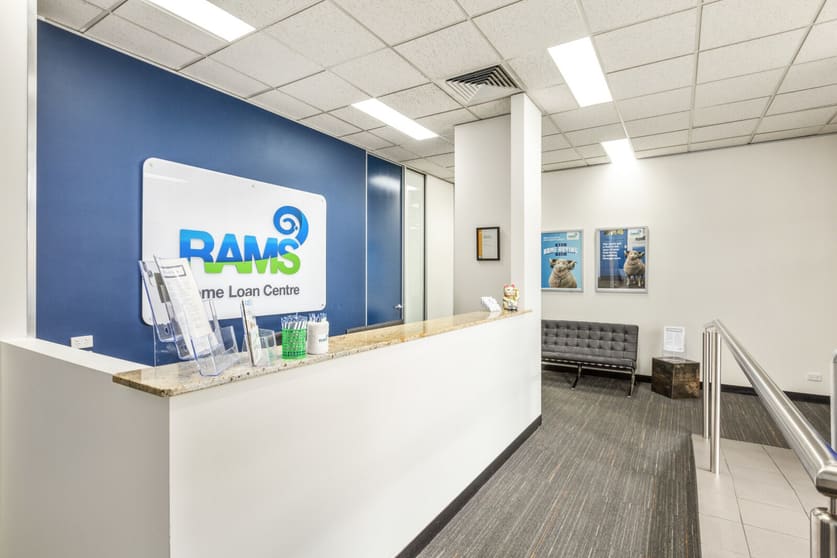 Click to view all images 8B Park Road Cheltenham VIC 3192 - Image 2