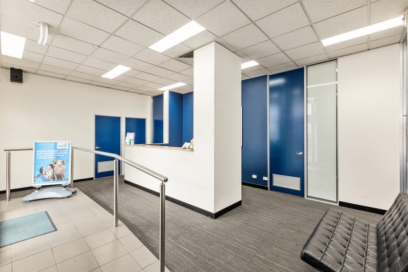 Click to view all images 8B Park Road Cheltenham VIC 3192 - Image 2